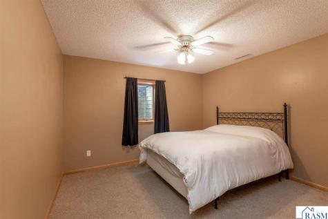 305 Chancery Lane Mankato MN 56001