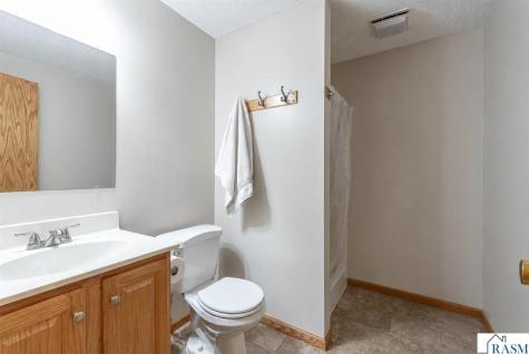305 Chancery Lane Mankato MN 56001