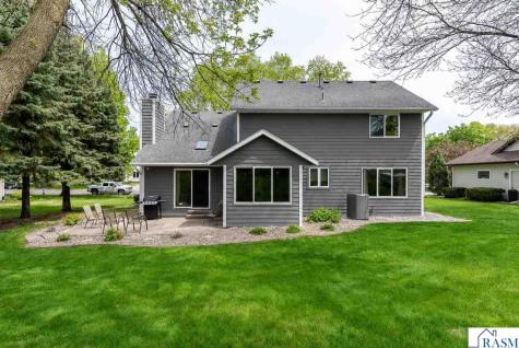305 Chancery Lane Mankato MN 56001