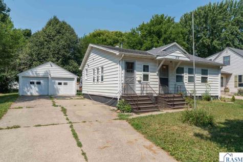 312 N 7th Street St. Peter MN 56082