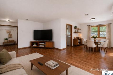 322 E Blue Earth Street Lake Crystal MN 56055