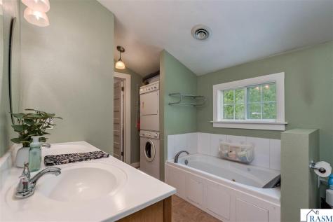 520 S 3rd Street Waterville MN 56096