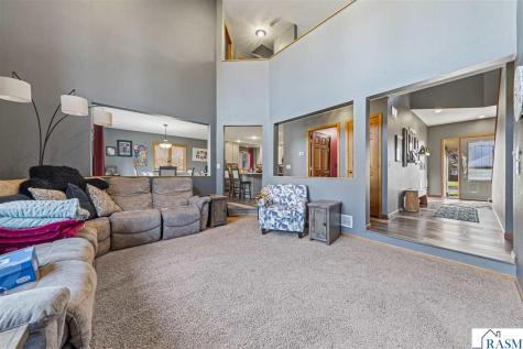 1526 Castle Drive North Mankato MN 56003