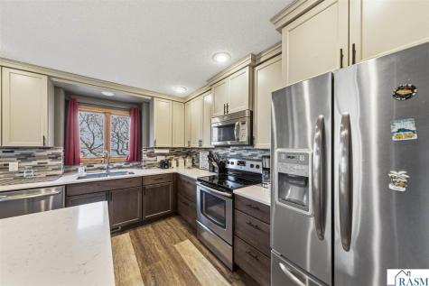 1526 Castle Drive North Mankato MN 56003