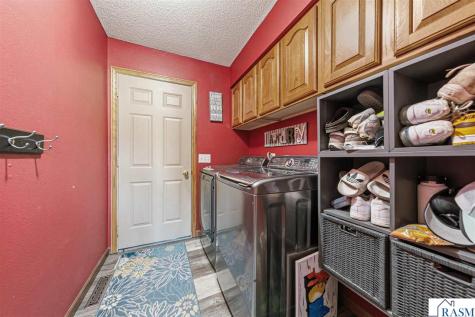 1526 Castle Drive North Mankato MN 56003