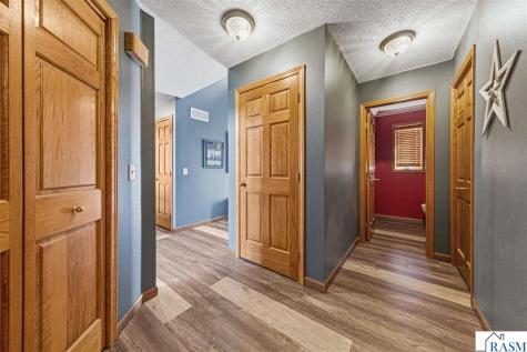 1526 Castle Drive North Mankato MN 56003