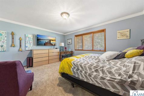 1526 Castle Drive North Mankato MN 56003