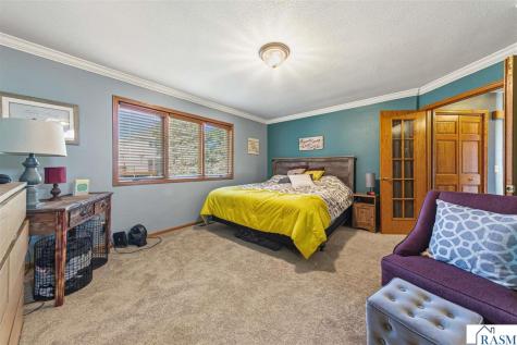 1526 Castle Drive North Mankato MN 56003