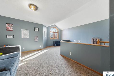 1526 Castle Drive North Mankato MN 56003