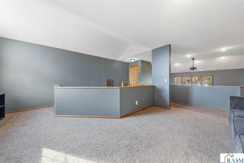 1526 Castle Drive North Mankato MN 56003