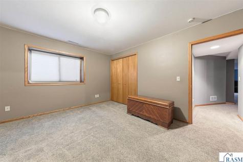 1526 Castle Drive North Mankato MN 56003