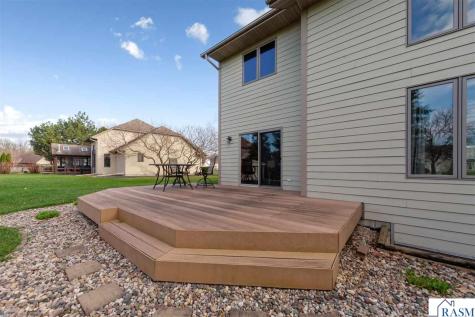 1526 Castle Drive North Mankato MN 56003