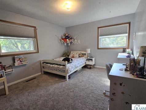 24 Lincoln Lane New Ulm MN 56073