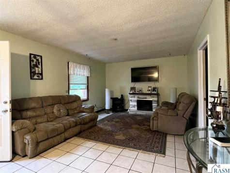 1113 S 2nd Avenue St. James MN 56081