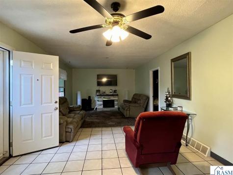 1113 S 2nd Avenue St. James MN 56081