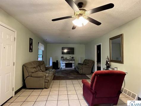 1113 S 2nd Avenue St. James MN 56081