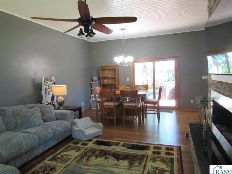 28 Linden Lane Blue Earth MN 56013