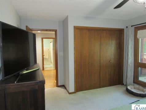 28 Linden Lane Blue Earth MN 56013