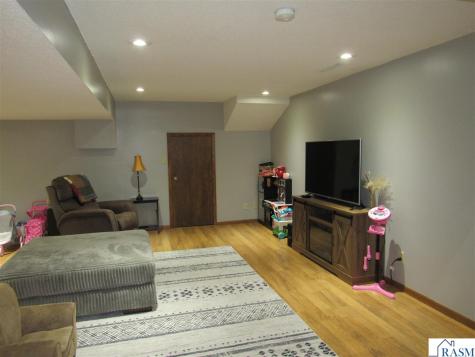 28 Linden Lane Blue Earth MN 56013