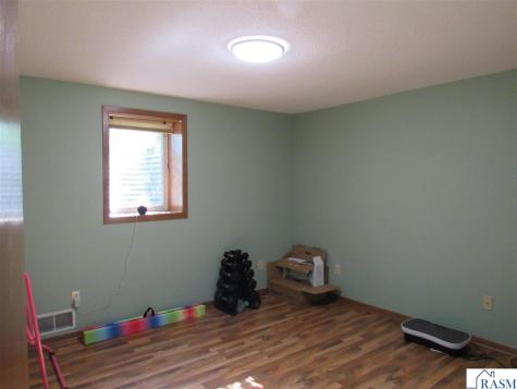 28 Linden Lane Blue Earth MN 56013