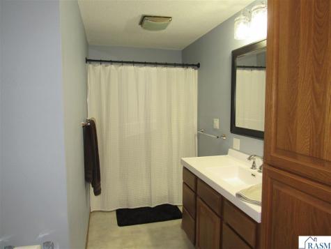28 Linden Lane Blue Earth MN 56013
