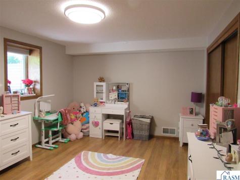 28 Linden Lane Blue Earth MN 56013