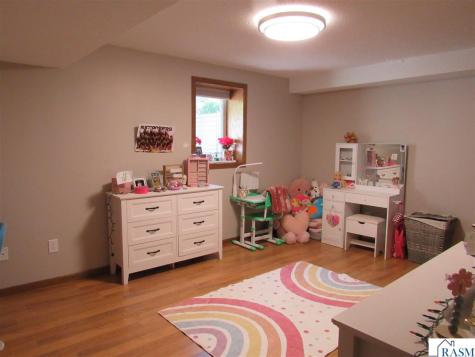 28 Linden Lane Blue Earth MN 56013