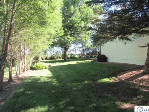 28 Linden Lane Blue Earth MN 56013