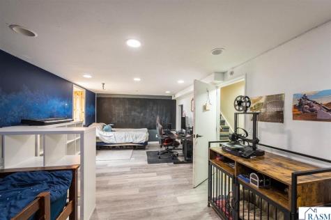 23265 445th Avenue Delavan MN 56023