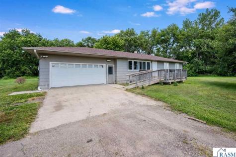 23265 445th Avenue Delavan MN 56023