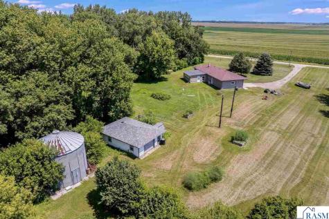 23265 445th Avenue Delavan MN 56023
