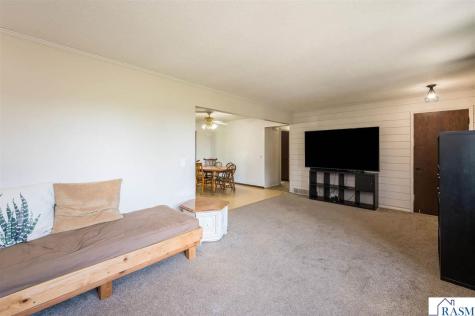23265 445th Avenue Delavan MN 56023