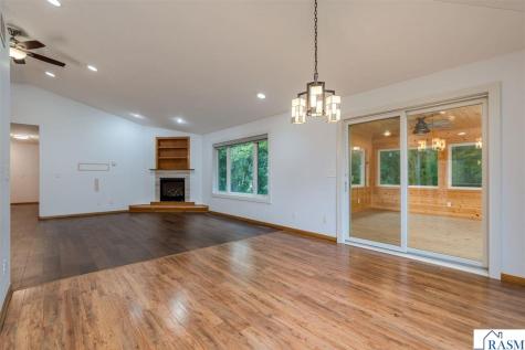 102 Loraine Drive Lake Crystal MN 56055