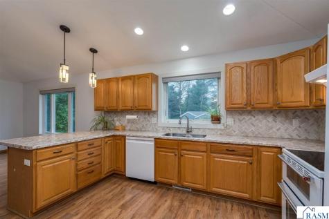 102 Loraine Drive Lake Crystal MN 56055