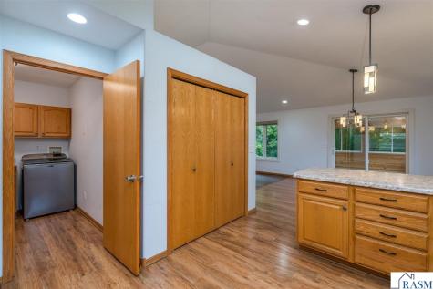 102 Loraine Drive Lake Crystal MN 56055