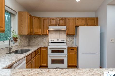 102 Loraine Drive Lake Crystal MN 56055