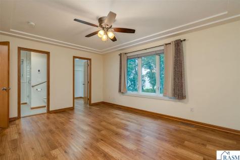 102 Loraine Drive Lake Crystal MN 56055