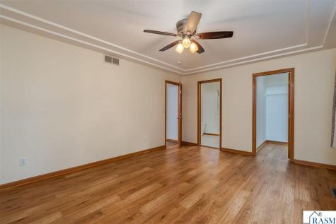 102 Loraine Drive Lake Crystal MN 56055