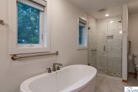 102 Loraine Drive Lake Crystal MN 56055