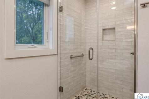 102 Loraine Drive Lake Crystal MN 56055