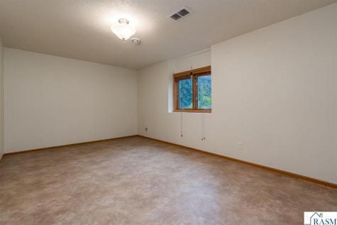 102 Loraine Drive Lake Crystal MN 56055