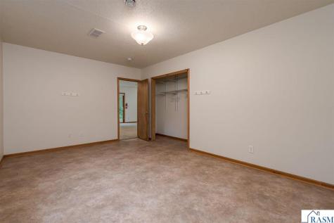 102 Loraine Drive Lake Crystal MN 56055