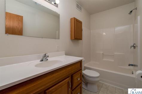 102 Loraine Drive Lake Crystal MN 56055