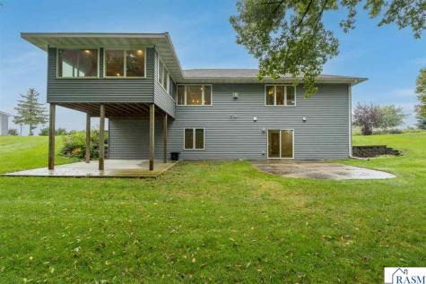 102 Loraine Drive Lake Crystal MN 56055