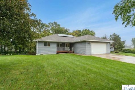 102 Loraine Drive Lake Crystal MN 56055