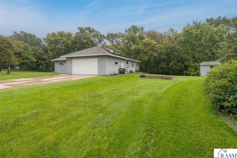 102 Loraine Drive Lake Crystal MN 56055