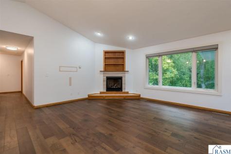 102 Loraine Drive Lake Crystal MN 56055