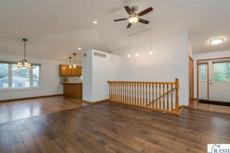 102 Loraine Drive Lake Crystal MN 56055