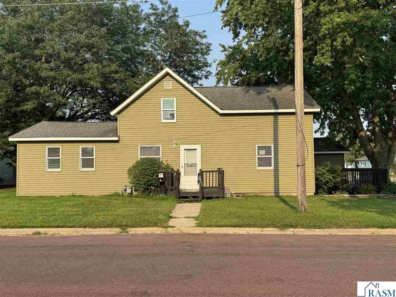 291 NW 1st Street Wells MN 56097