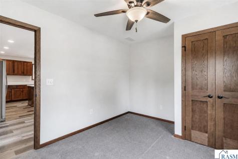 122 Cox Avenue SW Madelia MN 56062